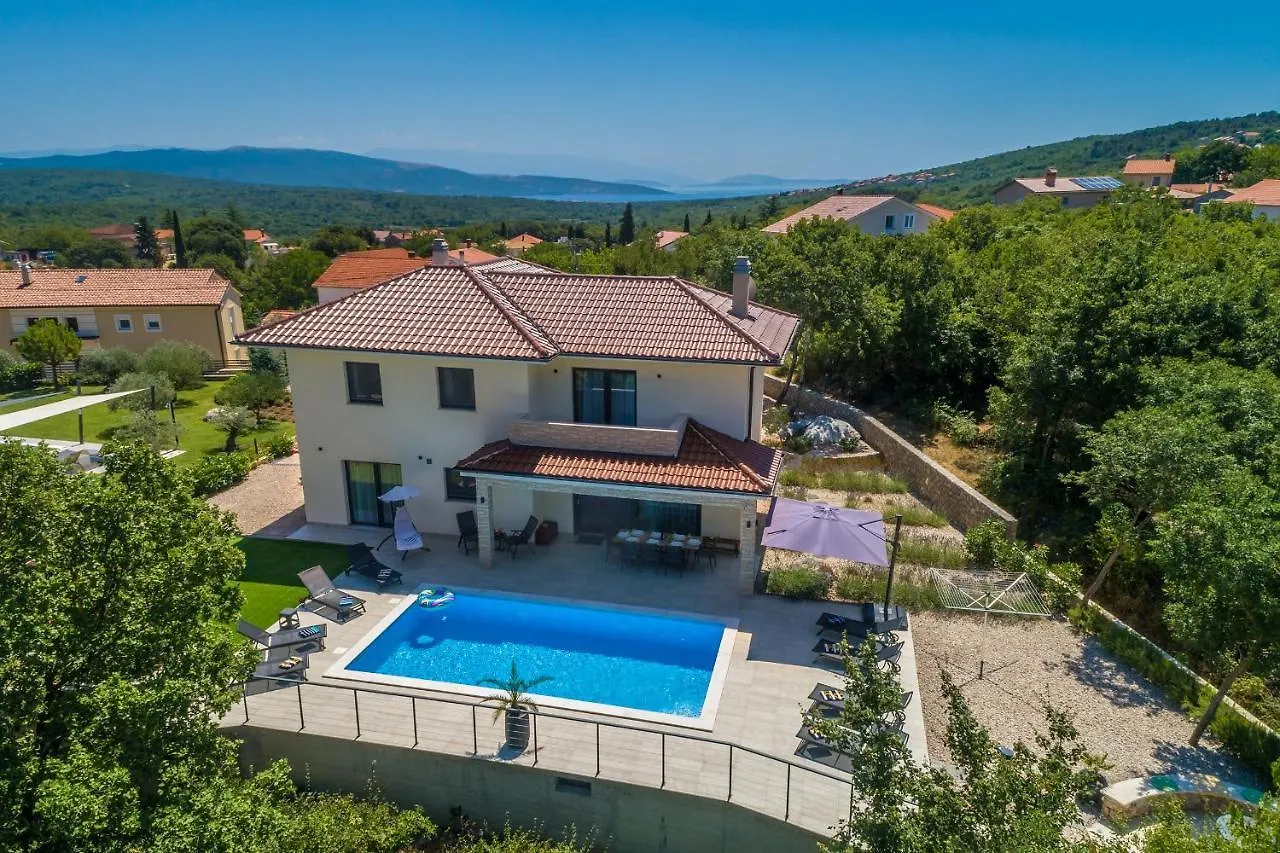 Villa Meraviglia With Private Pool Kornic Croatia