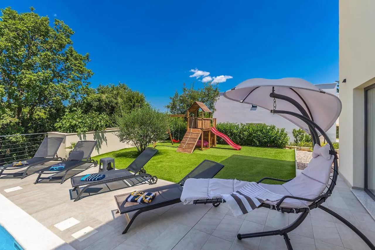 Villa Meraviglia With Private Pool Kornic