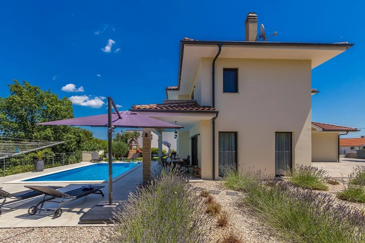 Villa Meraviglia With Private Pool Kornic